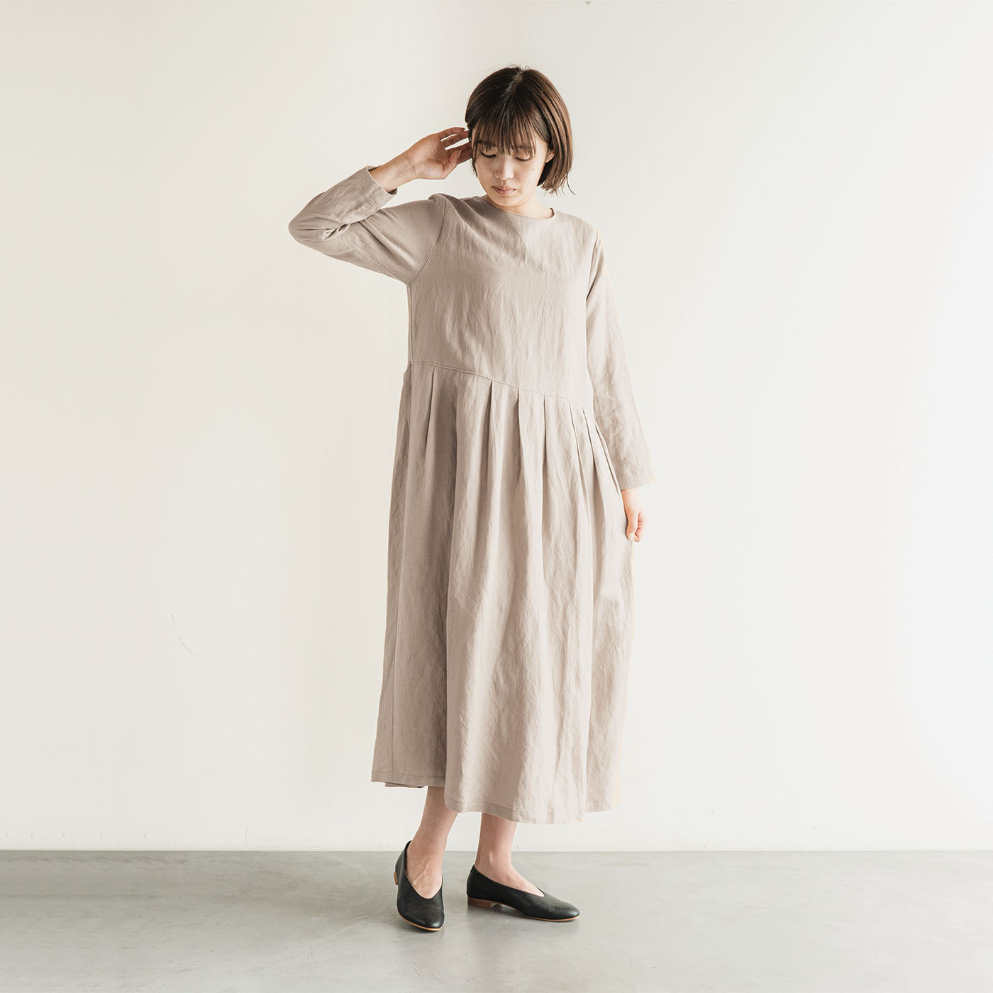 SALE 表示価格から30OFF】［un cinq アンサンク］ #003 Linen Rayon Tuck Dress リネン レーヨ  HEAVENLY -OFFICIAL SITE-