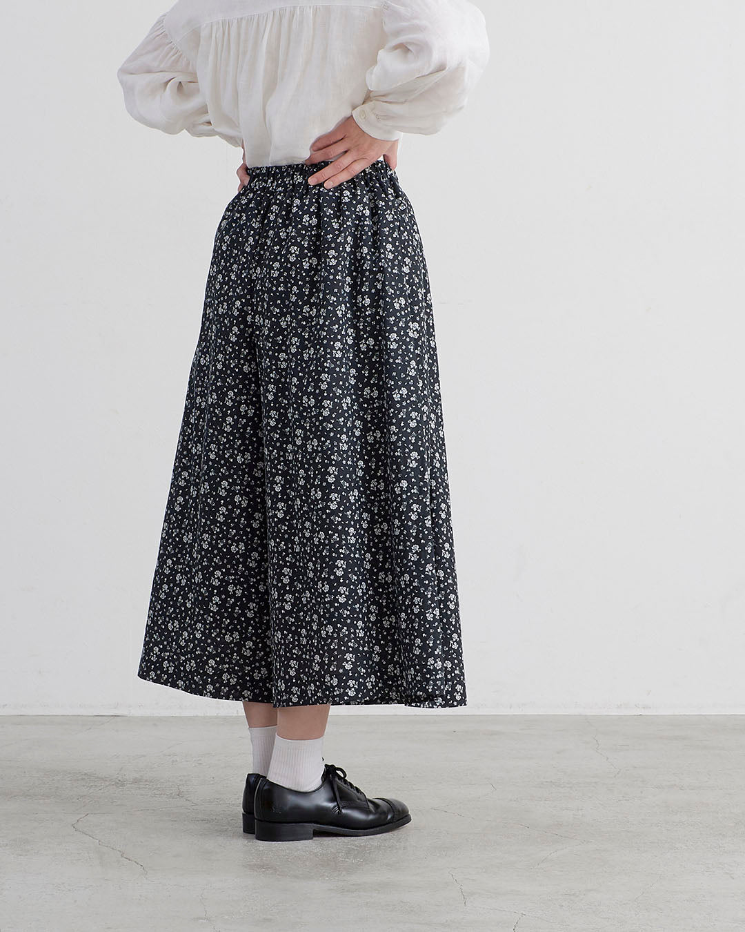 葉*月様 サンクサンフォニー　cinq symphonie リネン　パンツ 葉*月様 サンクサンフォニー cinq symphonie リネン パンツ cinq