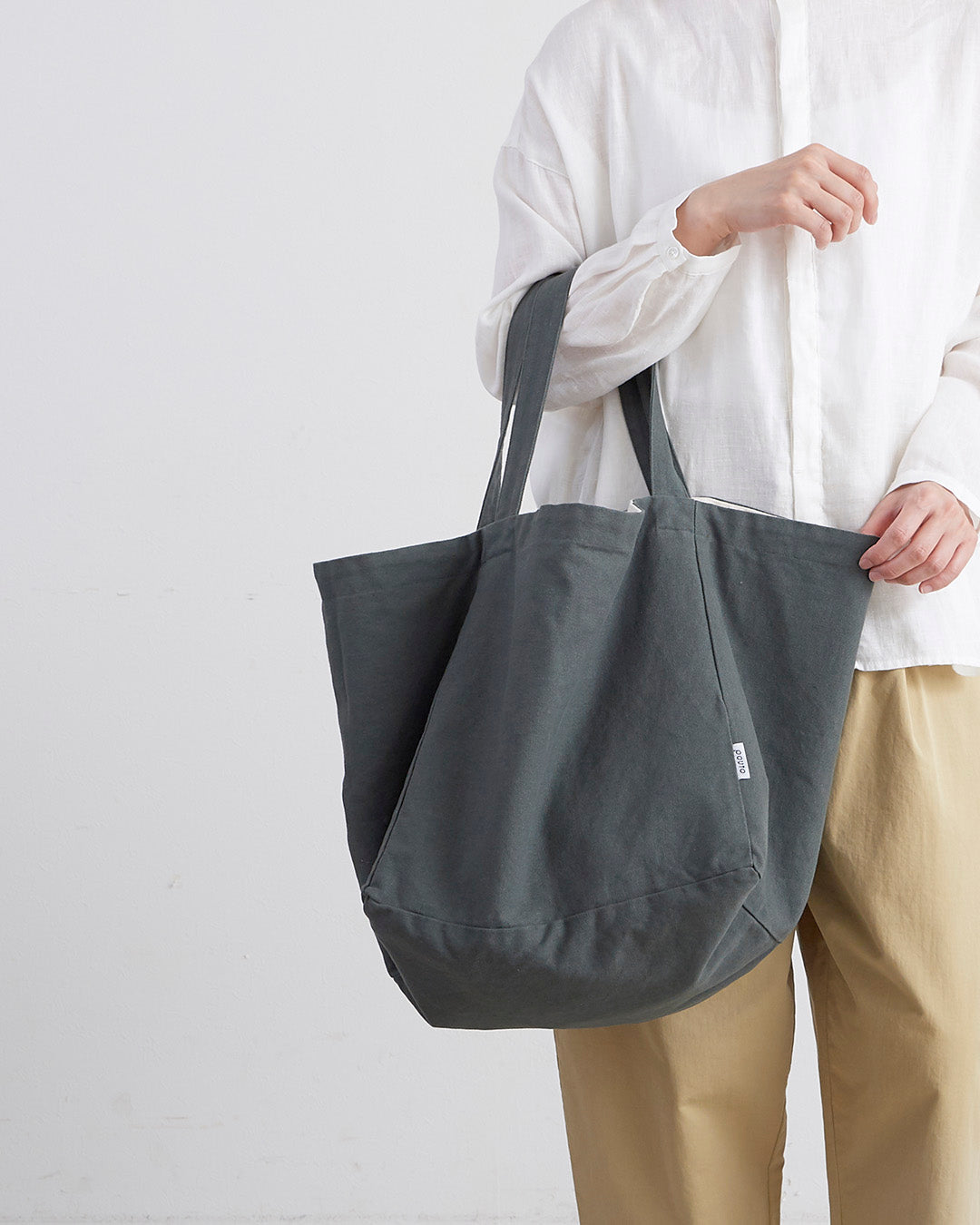 pouto ポウト］#004 CANVAS CUBE TOTE LARGE キャンバス キューブ