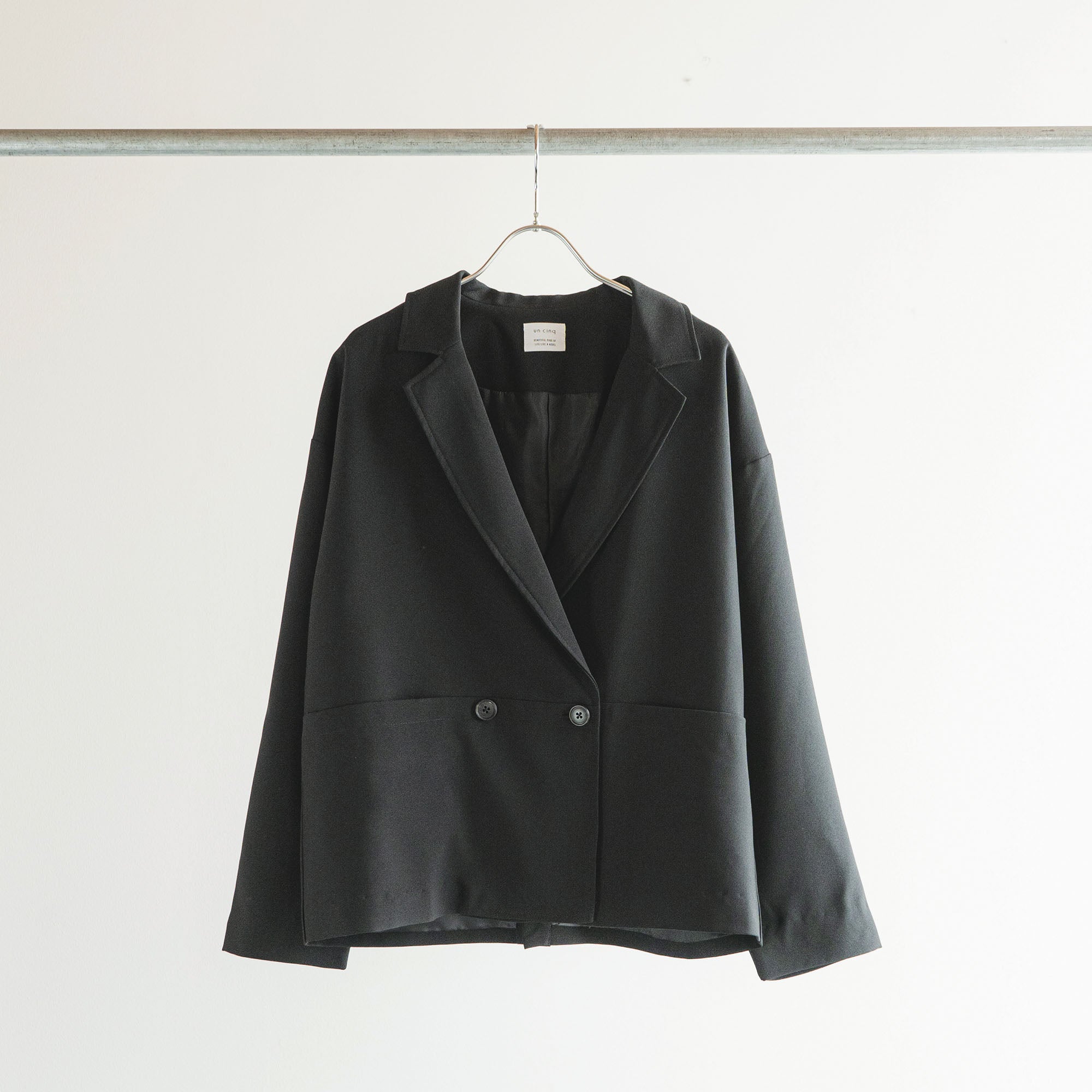 ✨新品✨un cinqゆったり楽ちんに着れる大きめサイズのノーカラージャケット⭐︎ ✨新品✨un cinqゆったり楽ちんに着れる大きめサイズのノー