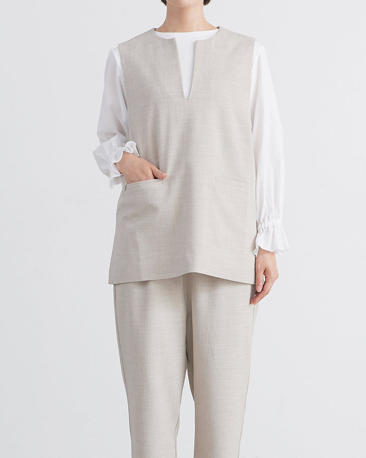un cinq アンサンク］ #25-11 Crepe Keyneck Vest クレープ キーネック