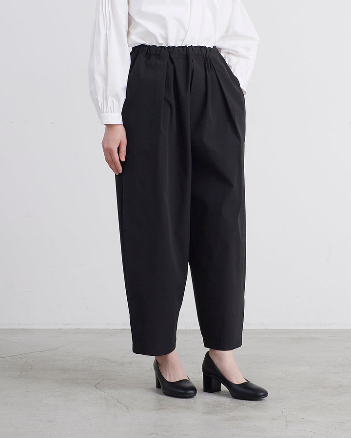 un cinq アンサンク］ #26-15 Weather Stretch Tapered Easy Pants